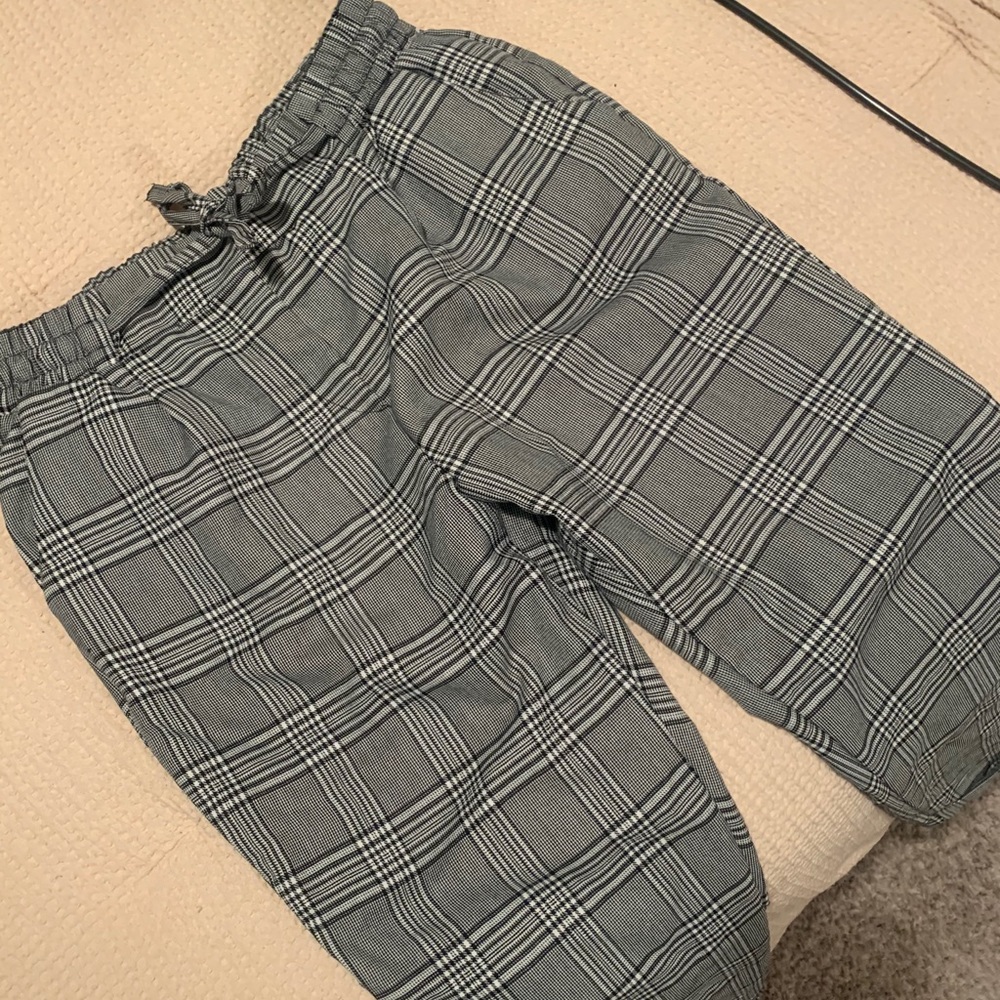 Plaid print pants ⭐️